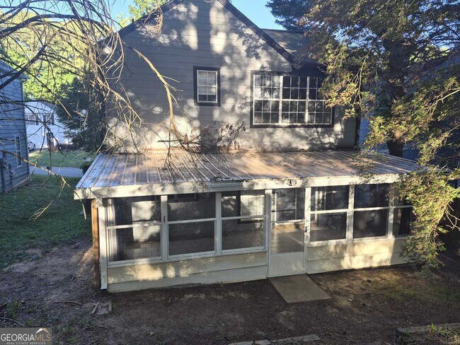 Building Photo - 1020 Hampton Hill Ct