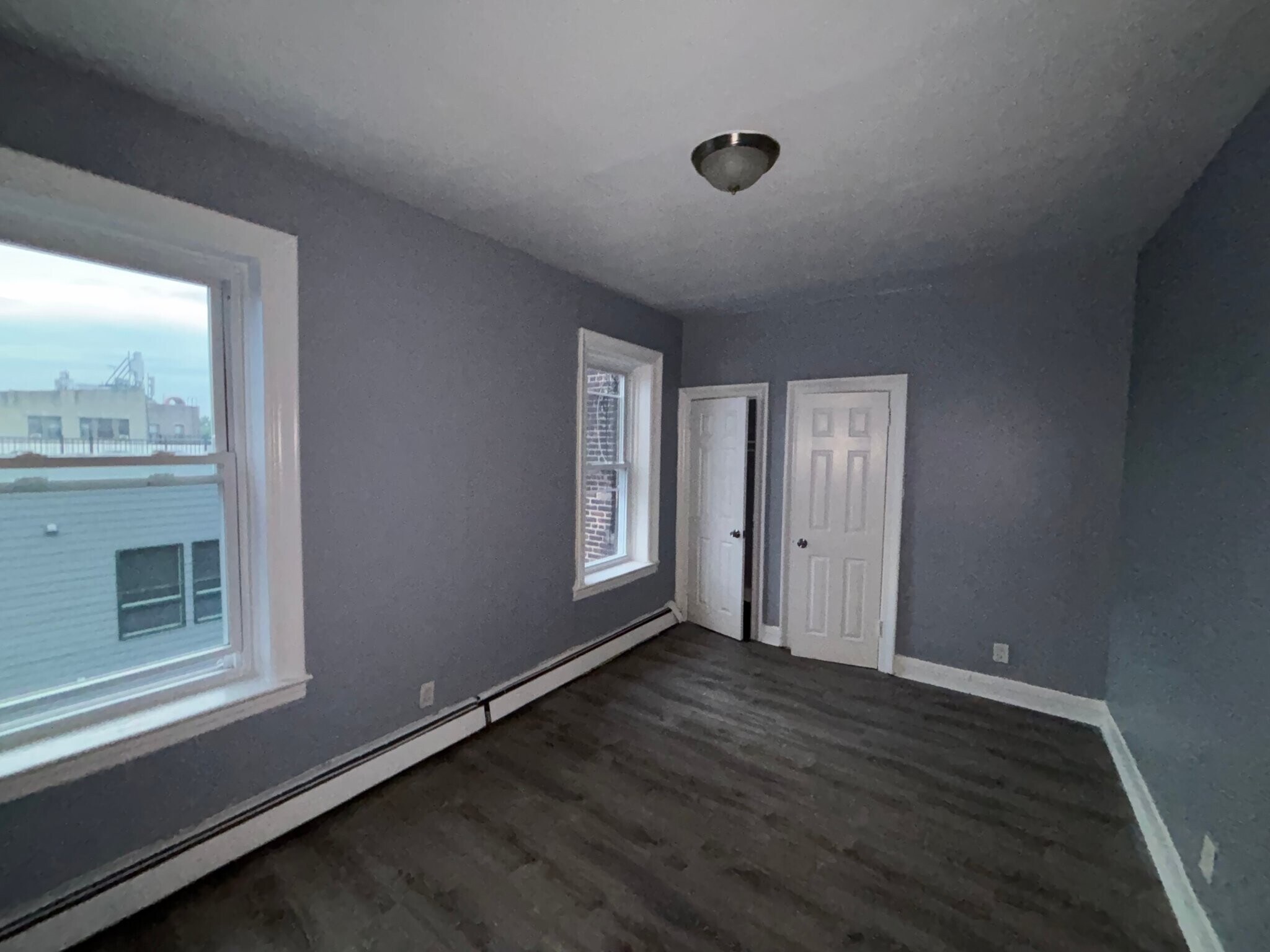 Building Photo - 149 Zabriskie St