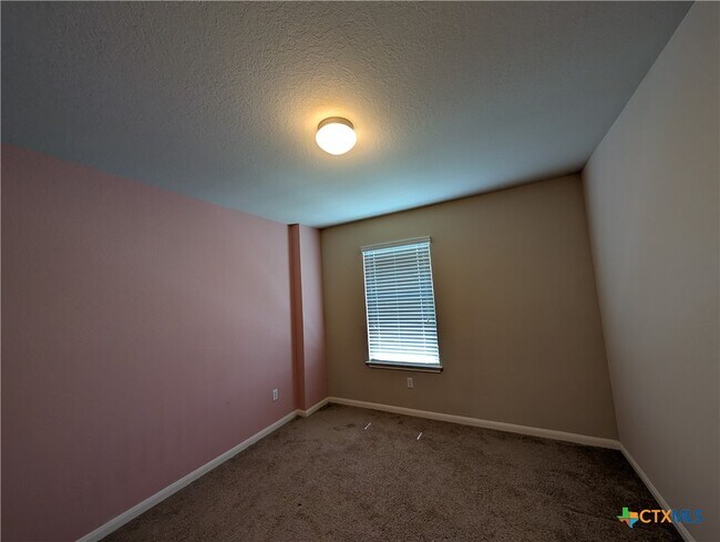 Building Photo - 2203 Flintshire Dr