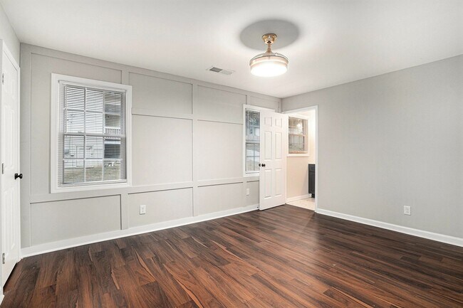 Building Photo - Affordable Co-Living in Atlanta's Upper Westside: 6-Bedroom Home