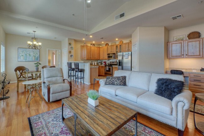 Building Photo - 14000 N 94th St