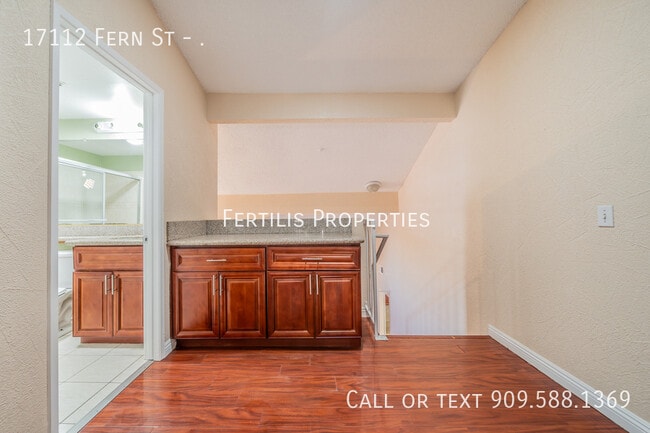 Building Photo - 17112 Fern St