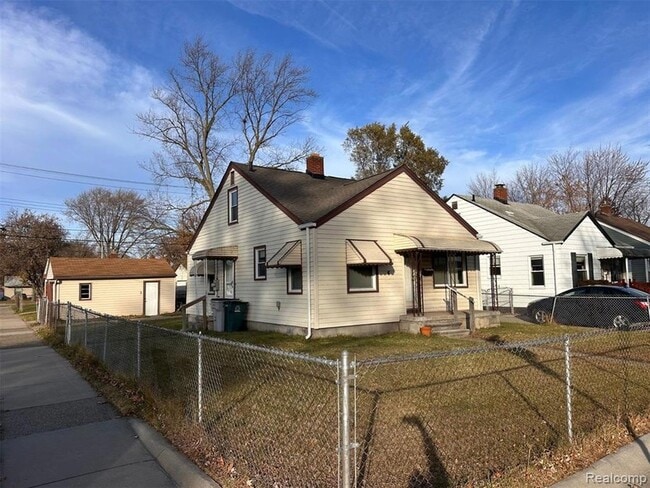 Building Photo - 110 Hamata Ave