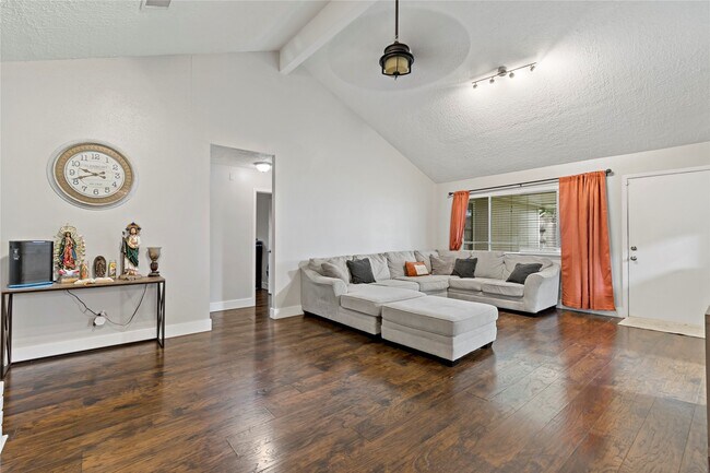 Building Photo - 1910 E Navaho Trail