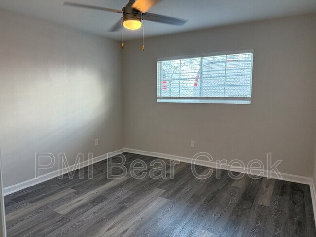 Building Photo - 1824 Thonig Rd