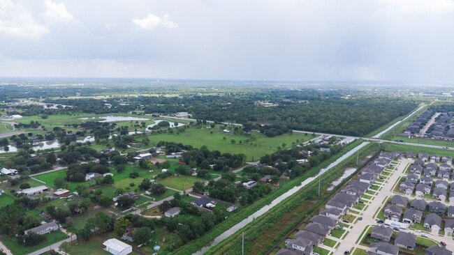 Building Photo - 388 Kendall Crest Dr