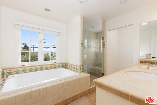 Building Photo - 2316 Washington Ave