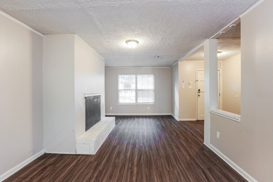 Building Photo - 2743 Argyle Dr NW