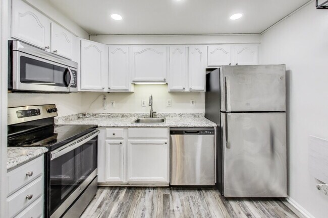 Building Photo - 7721 Tremayne Pl