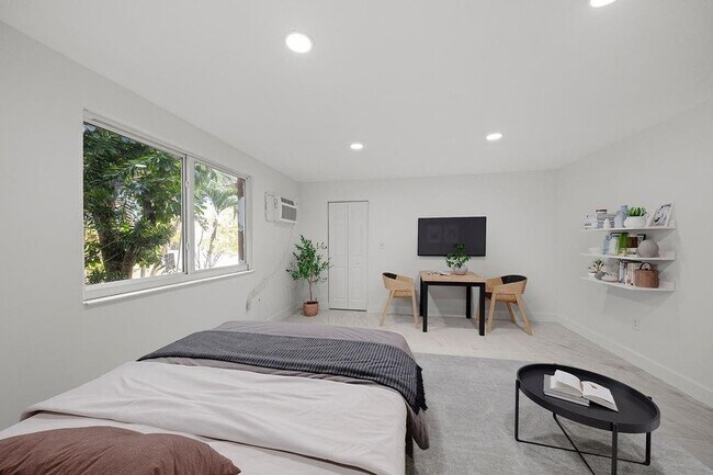 Building Photo - 6930 NW 186th St