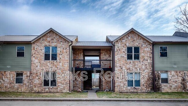 Primary Photo - 19534 Midland Trail