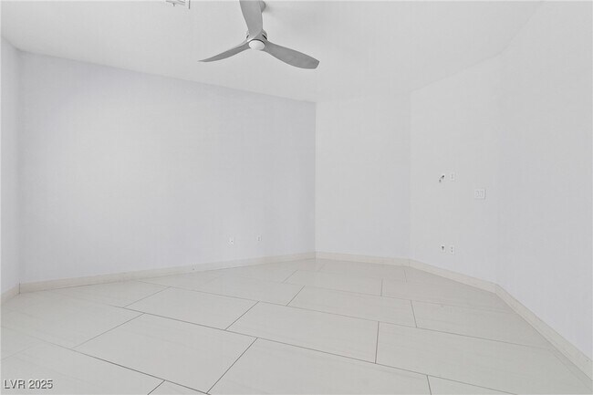 Building Photo - 3004 Sun Lake Dr
