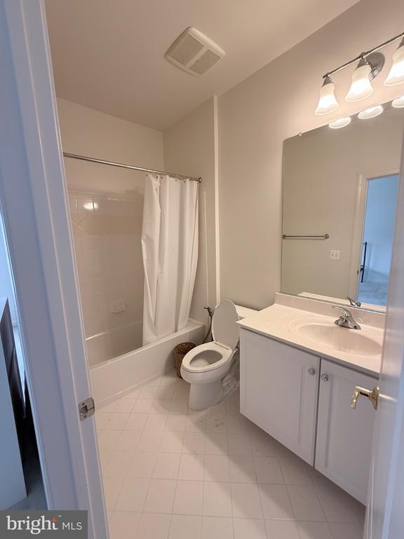 Building Photo - 12739 Lady Somerset Ln