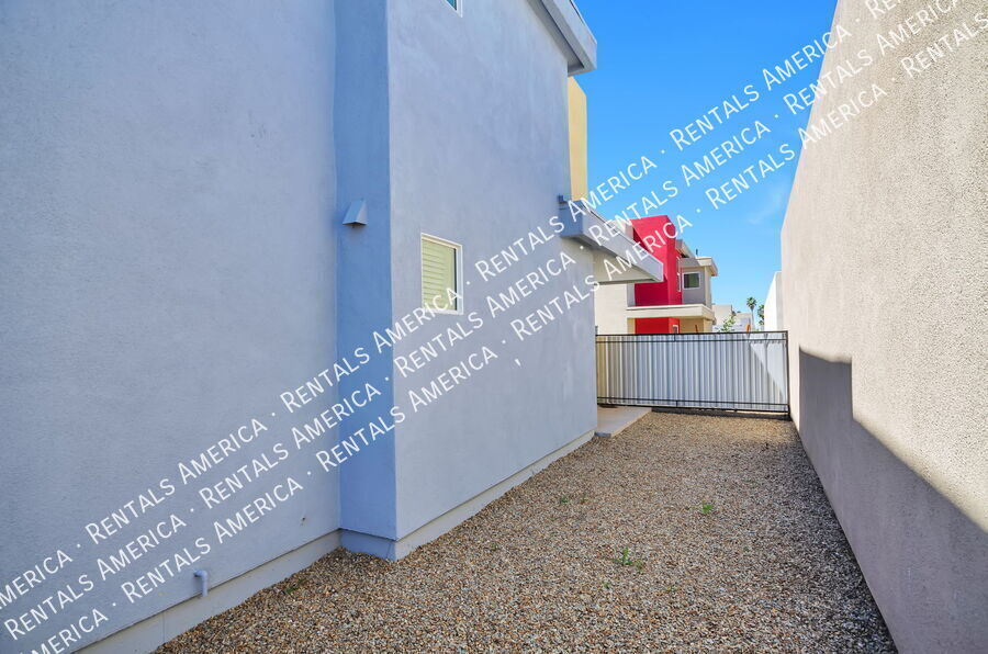 Building Photo - 1840 S Math Quiz Dr