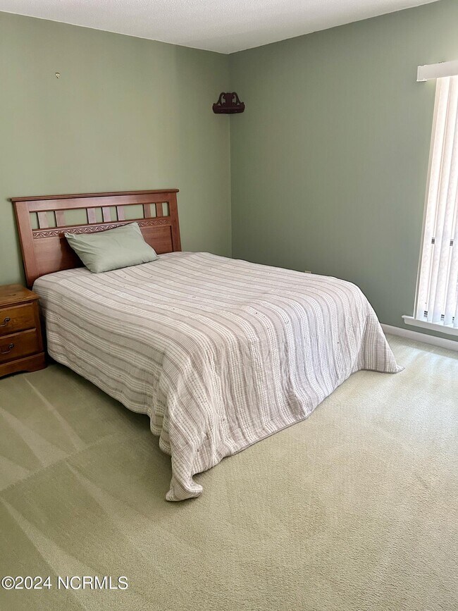 Building Photo - 250 Sugar Gum Ln