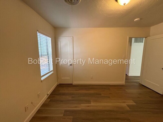 Building Photo - 509 Westview Ave