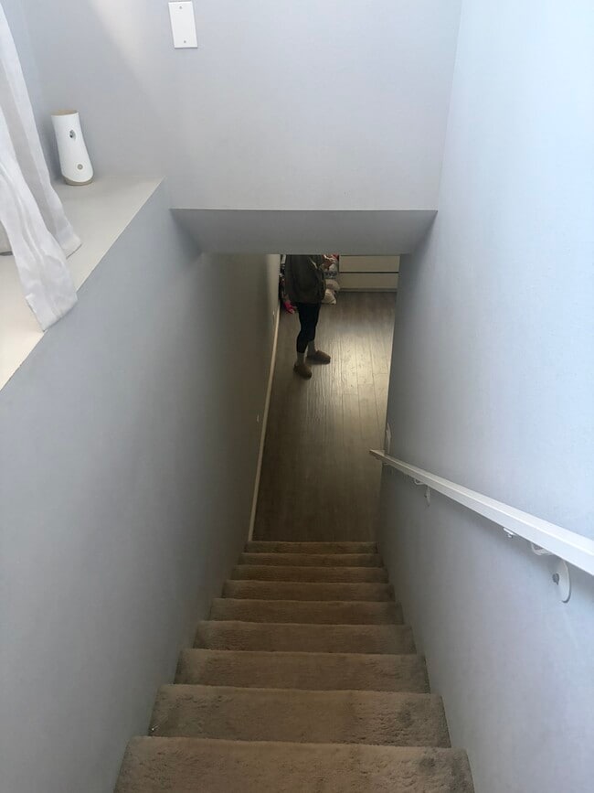 Building Photo - 1120 Quail St