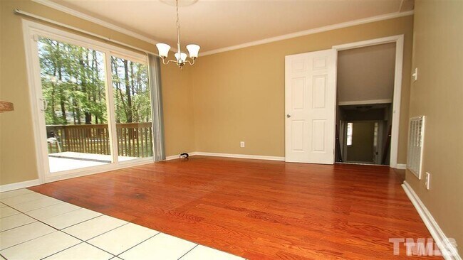 Building Photo - 5841 Sandstone Dr