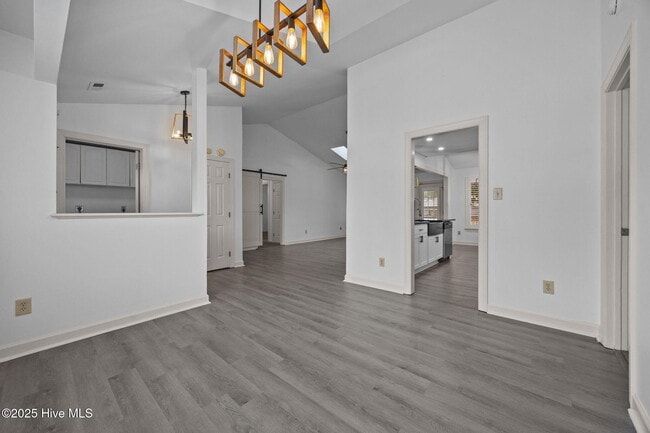 Building Photo - 406 Hampshire Pl