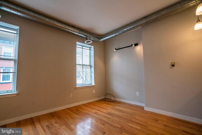 Building Photo - 1504 Swain St