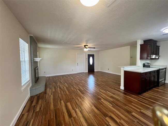 Building Photo - 10670 Norton Dr