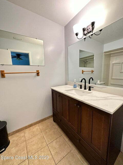Building Photo - Titusville Townhouse