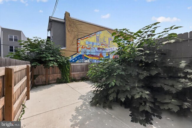 Building Photo - 807 N 42nd St