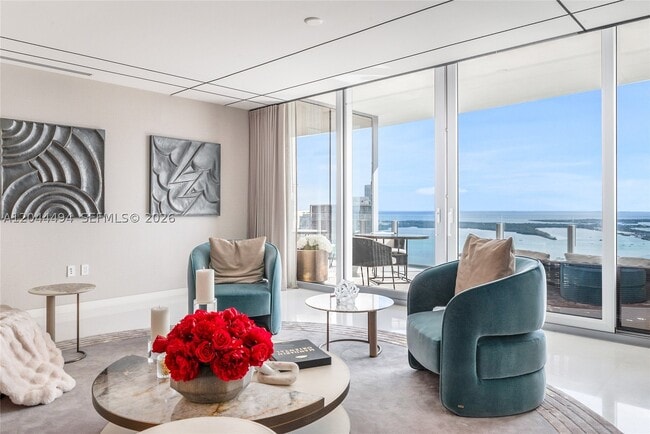 Building Photo - 300 Biscayne Blvd