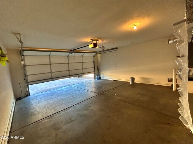 Building Photo - 2109 N 109th Ave