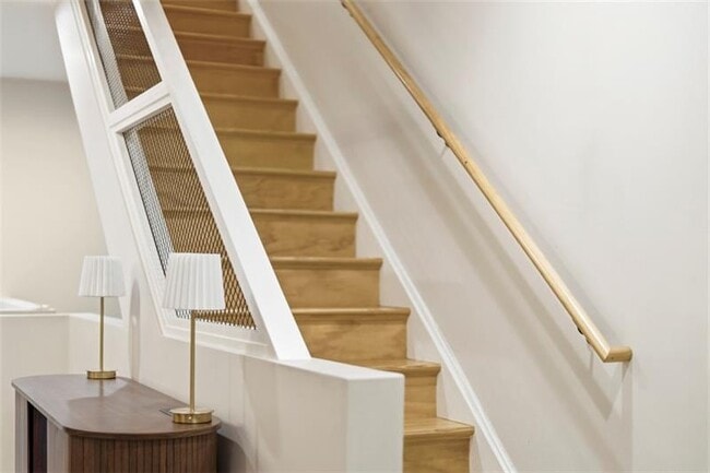 Building Photo - 5228 Dresden Wy