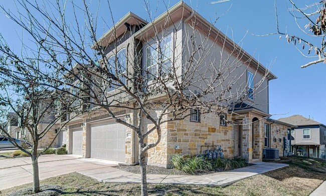 Building Photo - 414 Epiphany Ln