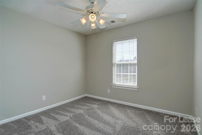 Building Photo - 2034 Wexford Way