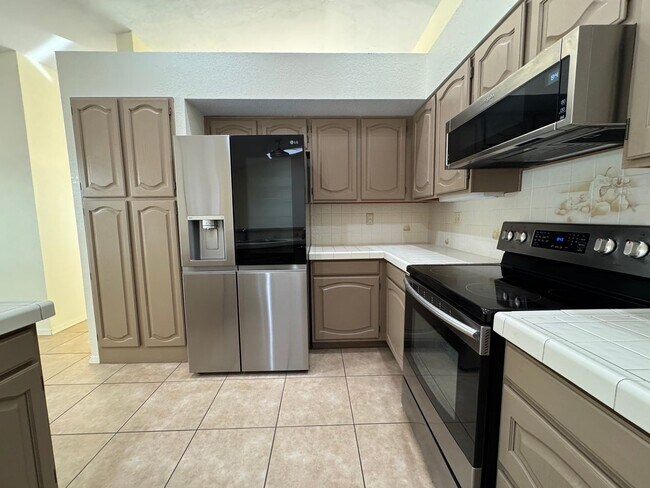 Building Photo - 3BR/2BA/2CG, 1836 sq.ft. rental with POOL in Sierra Vista, AZ