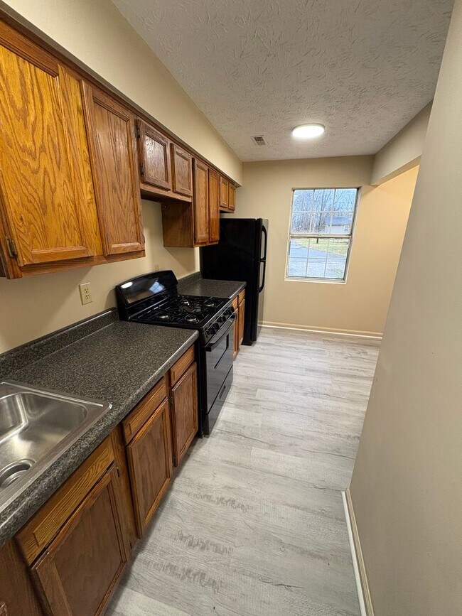 Building Photo - 56 Waterson Ln