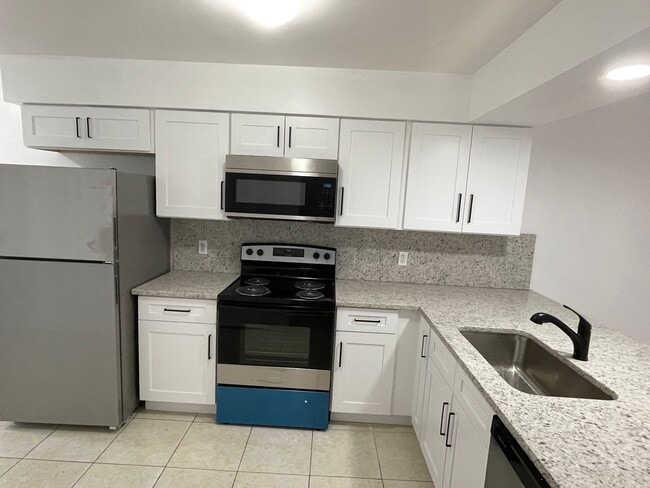 Building Photo - Duplex for lease