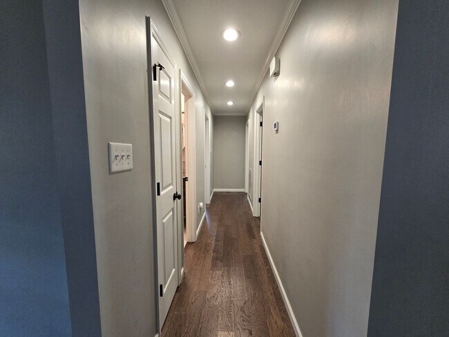 Building Photo - 3456 Regiment Dr