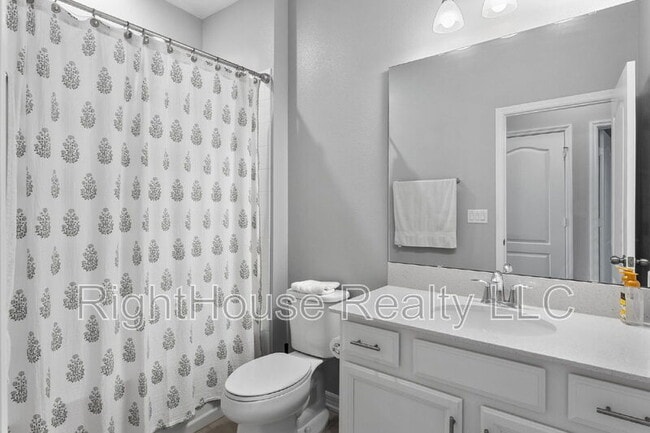 Building Photo - 323 Rustic Loop
