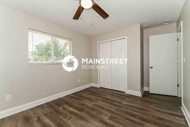 Building Photo - 3 Bedroom Pet-Friendly Home in CAPE CORAL,...