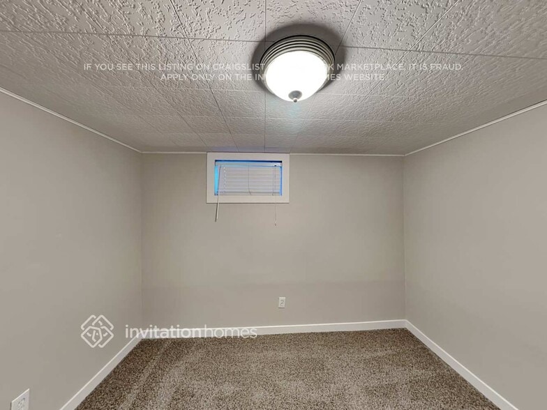 Building Photo - 3570 E 122nd Ave