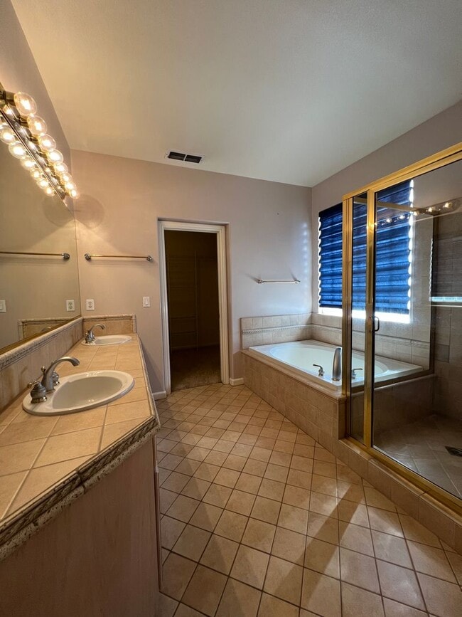 Building Photo - 2456 E Marquise Ct