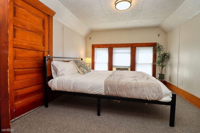 Building Photo - 5 br, 1 bath House - 2040 South 17th Street 2