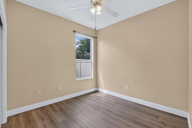 Building Photo - 5605 Hawklake Rd