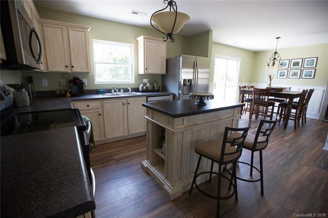 Building Photo - 1711 Rustic Arch Way