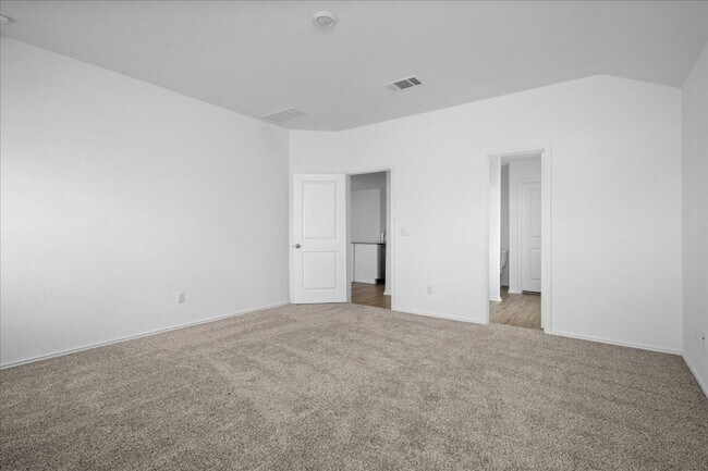 Building Photo - 404 Escondido Cir