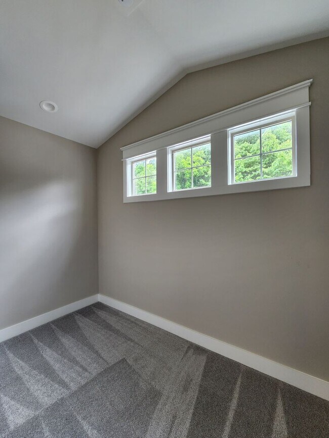 Building Photo - Black Mountain-Sweet Birch Commons***