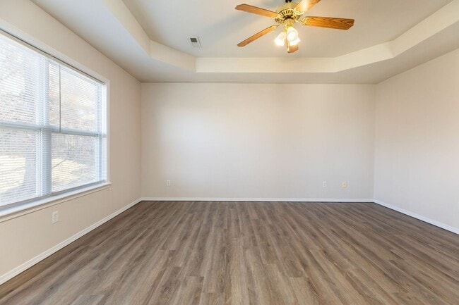 Building Photo - Single-Family Home in Black Oak Estates, Branson