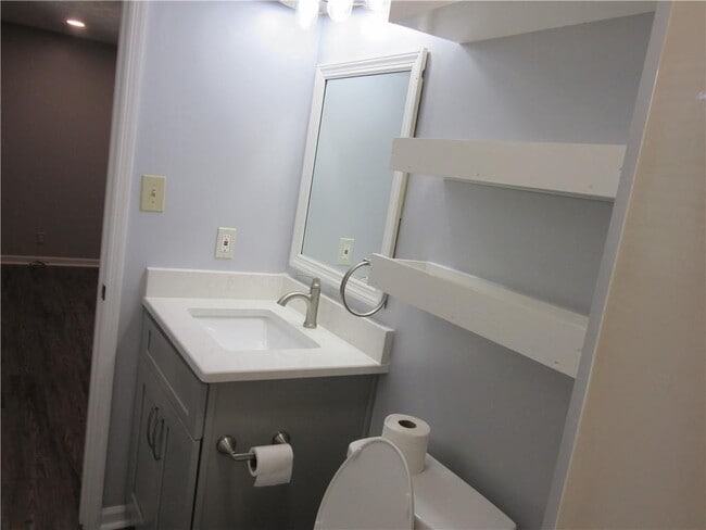 Building Photo - 2254 Post Oak Dr