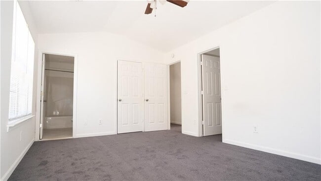 Building Photo - 605 Chase Ln