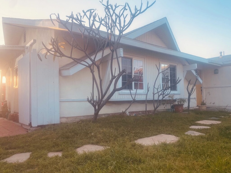 Building Photo - 8871 Belmont St