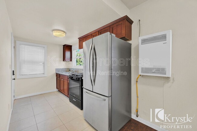 Building Photo - 1340 Farrell St